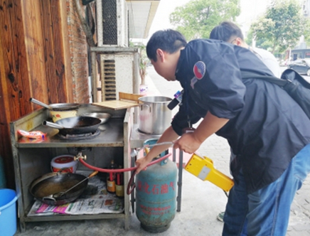 餐饮场所使用燃气新规发布 总存量超100千克应设专用气瓶间