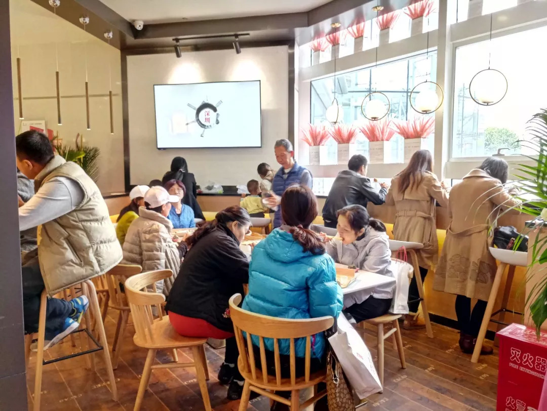 餐饮人：没办法，做餐饮就得这样...