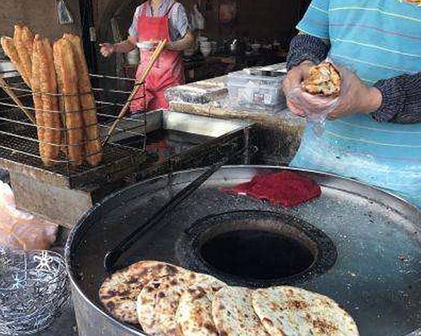 谁说卖早餐不赚钱？烧饼大叔赚了7套房！|餐饮界